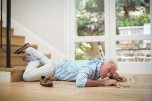 Como evitar caídas en el hogar